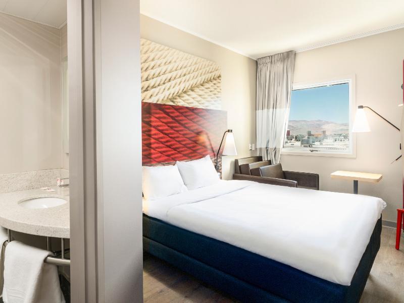 Ibis Budget Calama Extérieur photo